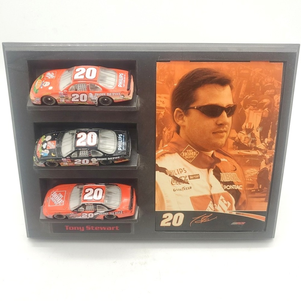 TONY STEWART‎ PHOTO WITH 3 DIECAST ACTION CARS HOME DEPOT Shelf PLAQUE Display